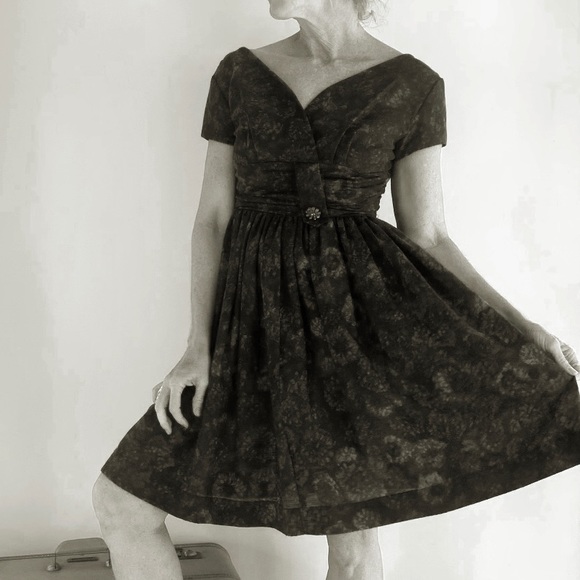 Vintage 60s Floral Dress - Picture 3 of 9